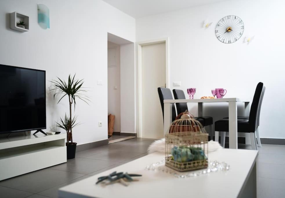 Wave N' Sea Apartment With A Private Pool Dubrovnik Luaran gambar