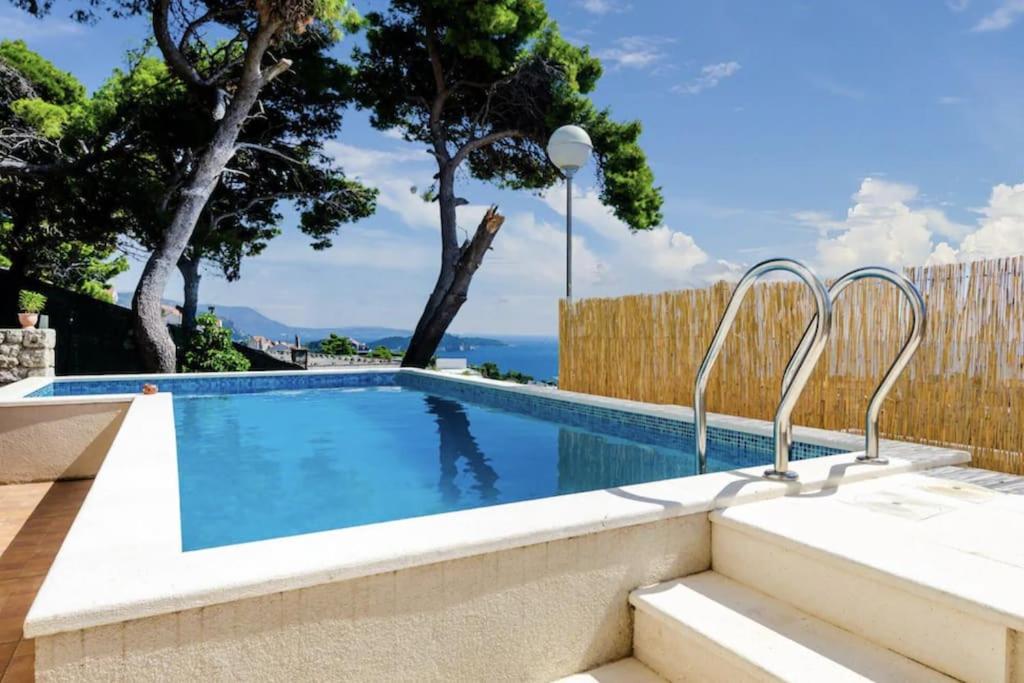 Wave N' Sea Apartment With A Private Pool Dubrovnik Luaran gambar