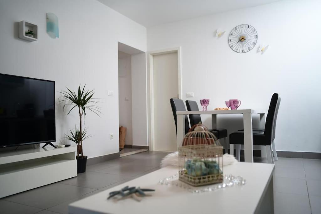Wave N' Sea Apartment With A Private Pool Dubrovnik Luaran gambar